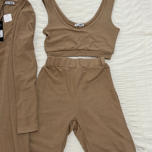 NWT Fashion Nova 3Piece Biker Short Set - Mocha -XS - Picture 2 of 5